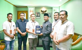 Bawaslu Blora Sampaikan Laporan Hasil Pengawasan Pemilihan Serentak ke DPRD