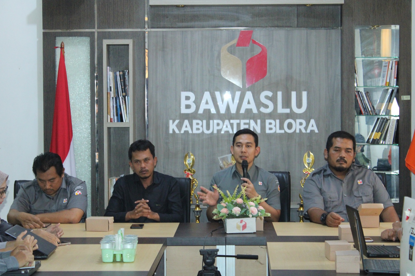 Rapat Dengan Panwaslu Kecamatan, Bawaslu Dorong Panwaslu Kecamatan Berinovasi Dalam Pencegahan