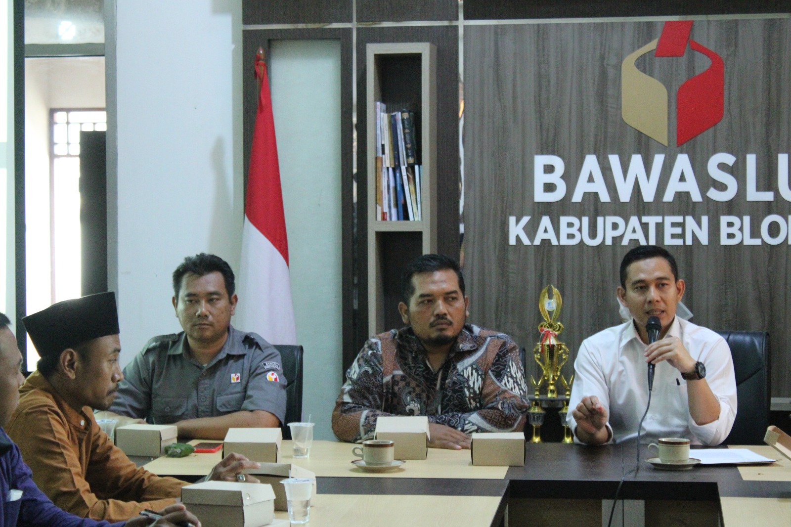 Rapat Koordinasi dengan Panwaslu Kecamatan, 