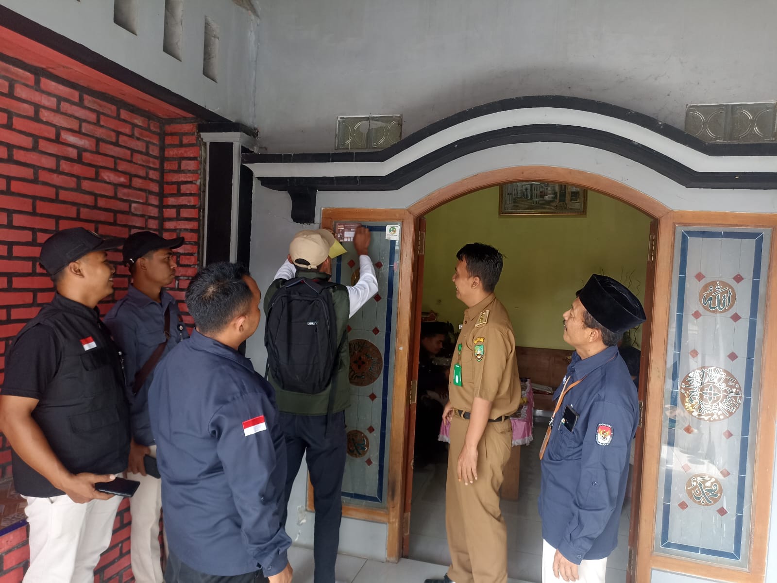 Pengawasan melekat tahapan pencocokan dan penelitian daftar pemilih.