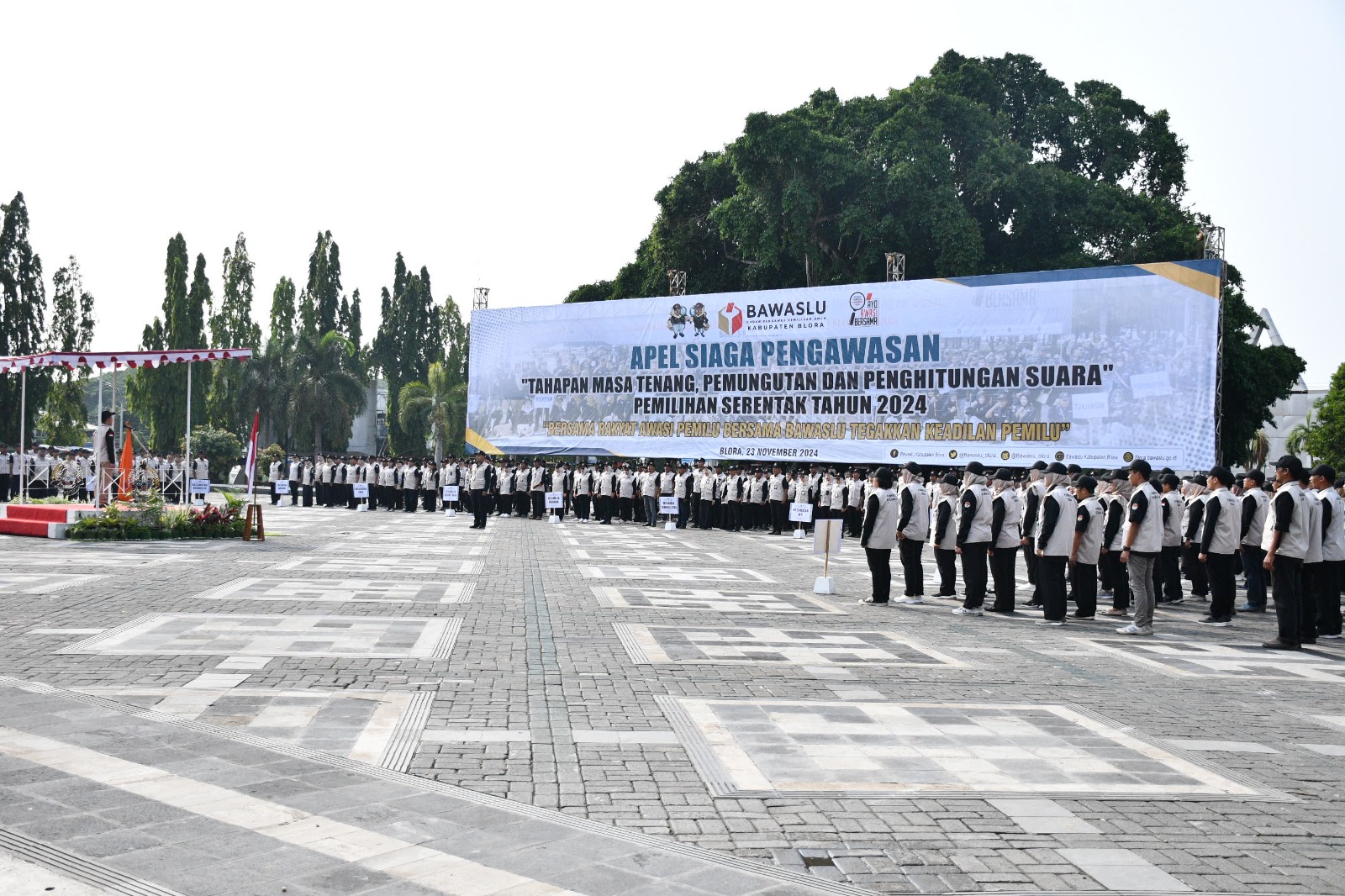 Jelang Masa Tenang dan Pungut Hitung, Bawaslu Blora Gelar Apel Siaga