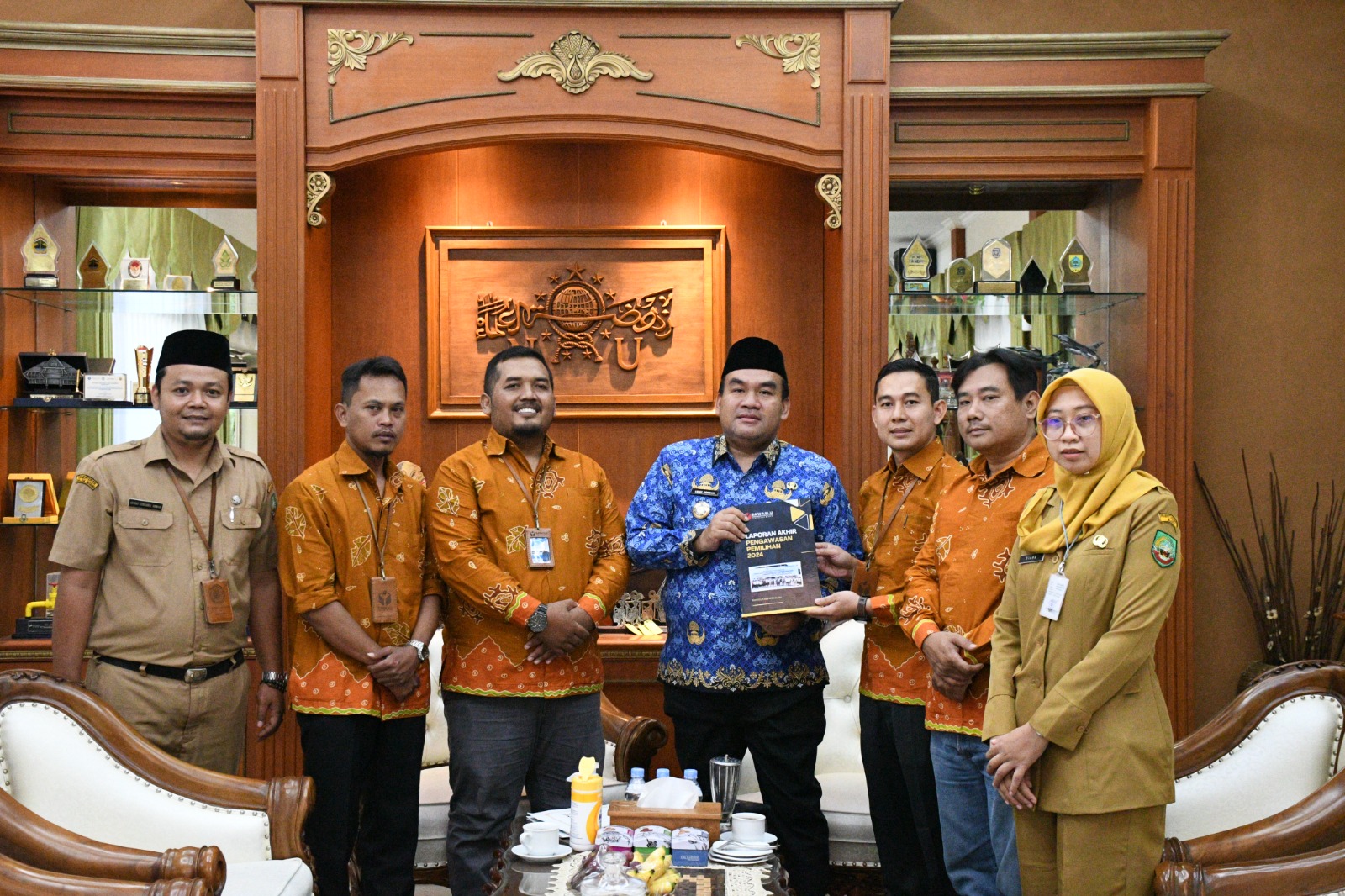 Bawaslu Blora Sampaikan Laporan Pengawasan serta Penggunaan Dana Hibah Pemilihan Serentak 2024 ke Pemda