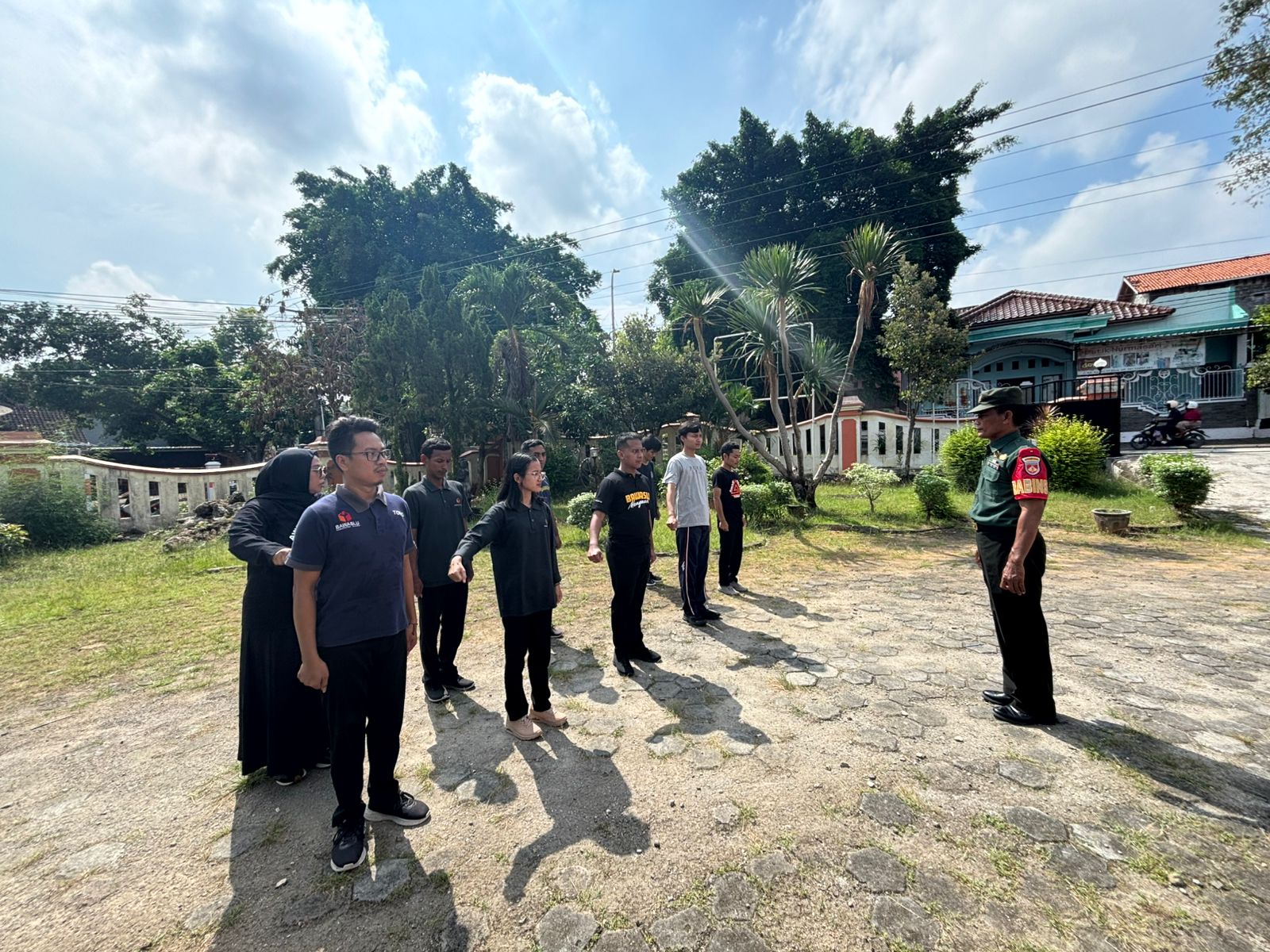 Bawaslu Kabupaten Blora Gelar Pelatihan Baris-Berbaris untuk Staf Sekretariat