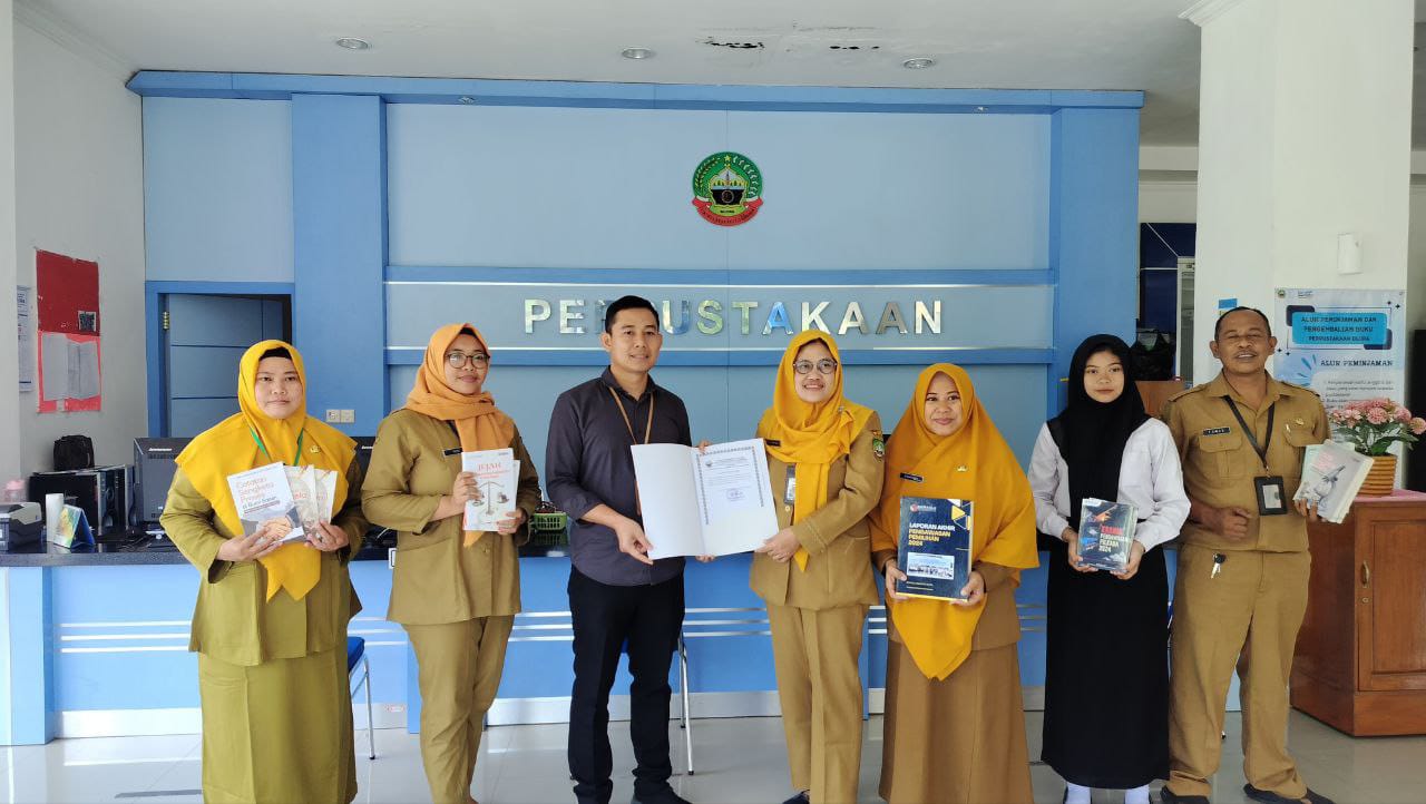 Bawaslu Blora Sampaikan Laporan Akhir dan Hibah Buku ke Perpustakaan Daerah, Bahas Kerja Sama Kepemiluan