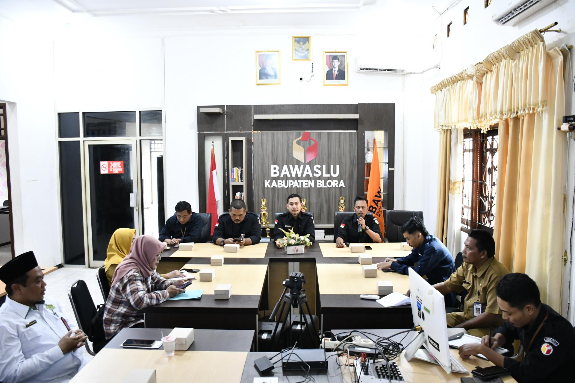 Pastikan Penyusunan PDPB Berkualitas, Bawaslu Blora Gelar Rapat dengan Stakeholder