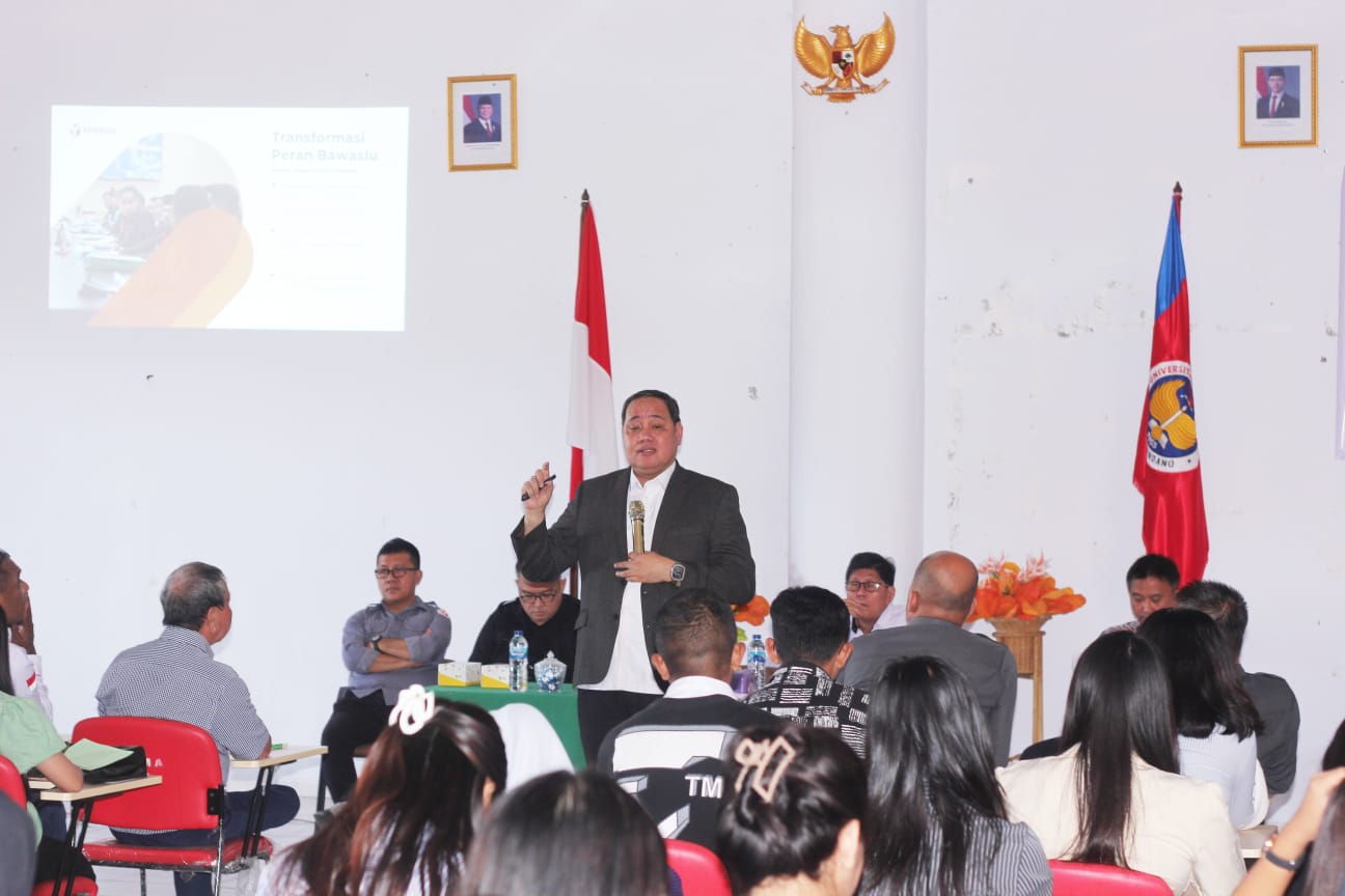 Herwyn Jelaskan Peran Perguruan Tinggi dalam Memperkuat Demokrasi