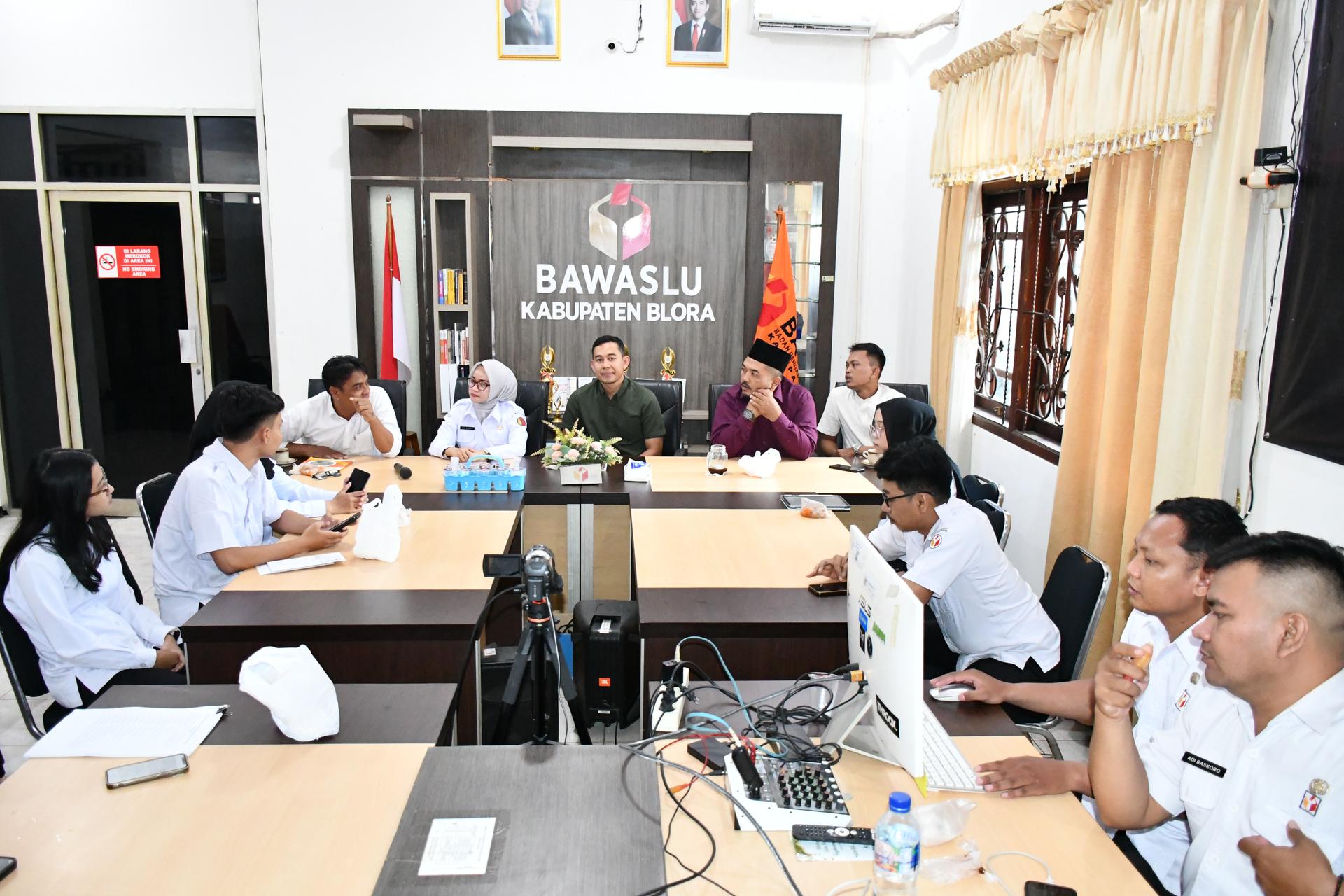 Rabu Relasi, Bawaslu Blora Dalami Teknis Pelaporan Pelanggaran Pemilu