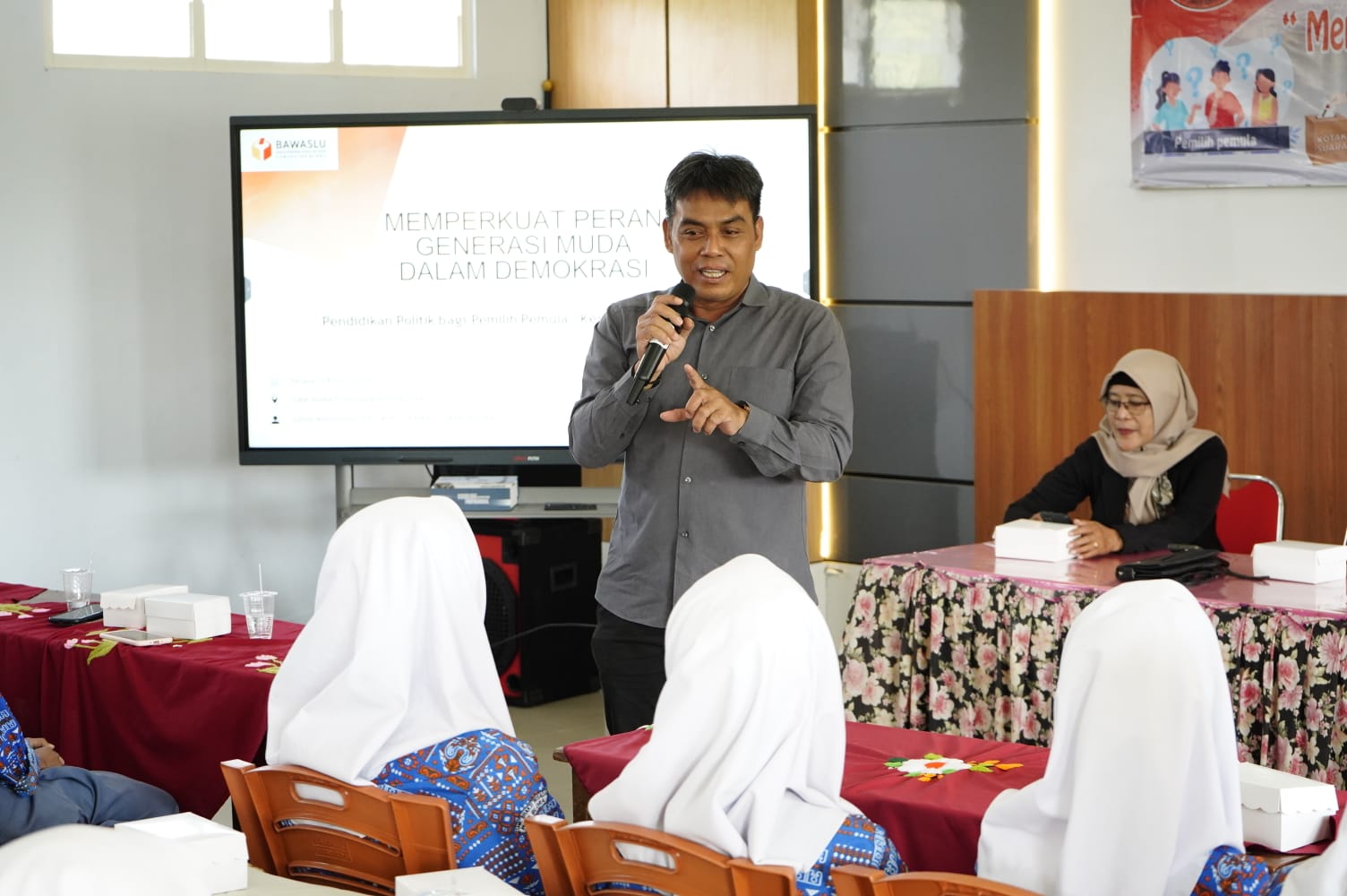 Bawaslu Blora Ajak Siswa SMK Bhakti Husada Jadi Penjaga Demokrasi Sejak Dini