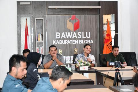 Jelang Monev Keterbukaan Informasi, Bawaslu Blora Perkuat Layanan Informasi