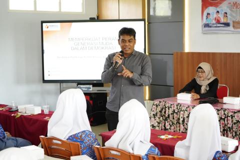 Bawaslu Blora Ajak Siswa SMK Bhakti Husada Jadi Penjaga Demokrasi Sejak Dini