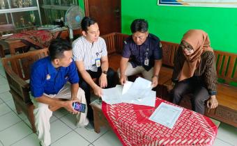 Bawaslu Kabupaten Blora melakukan pengawasan langsung Verifikasi keabsahan keaslian ijazah terakhir Bakal Calon Anggota DPRD Kabupaten Blora