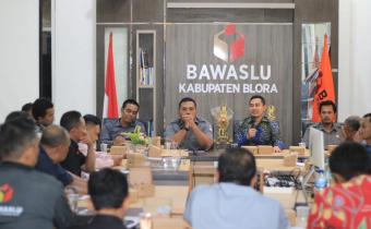 Masa Pendaftaran Pencalonan Kepala Daerah di Buka, Bawaslu Blora Imbau Bapaslon Tidak Gunakan Fasilitas Negara Saat Mendaftar