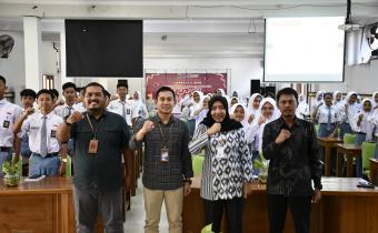 Jelang Pilketos, Bawaslu Blora Ajak Siswa SMA N 2 Blora Berdemokrasi Bersih