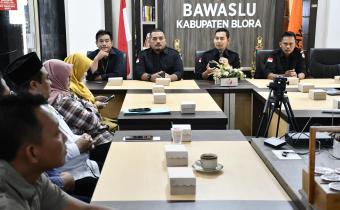 Bawaslu Blora Ajak Stakeholder Awasi Pemutakhiran Data Pemilih Berkelanjutan