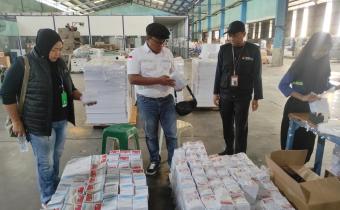 Bawaslu Kaltim Awasi Proses Cetak dan Sortir Surat Suara PSU Pilbup Kutai Kartanegara