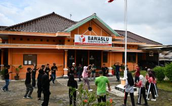 Jumat Sehati, Bawaslu Blora Gelar Senam Jantung Sehat